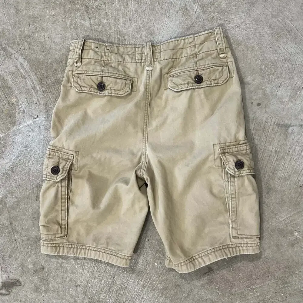 Vintage Y2K Abercrombie and fitch baggy Cargo Shorts Tan 30”